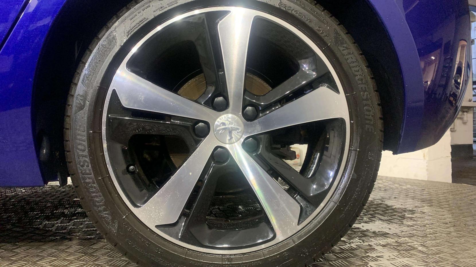 Peugeot 308 1.2 PureTech GPF Allure Hatchback 5dr Petrol Manual Euro 6 (s/s) (130 ps)