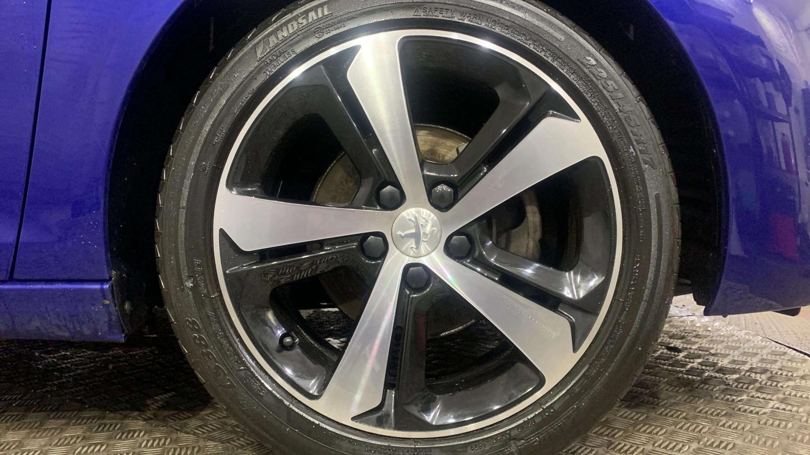 Peugeot 308 1.2 PureTech GPF Allure Hatchback 5dr Petrol Manual Euro 6 (s/s) (130 ps)