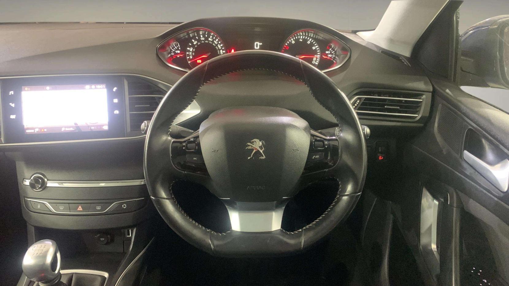 Peugeot 308 1.2 PureTech GPF Allure Hatchback 5dr Petrol Manual Euro 6 (s/s) (130 ps)