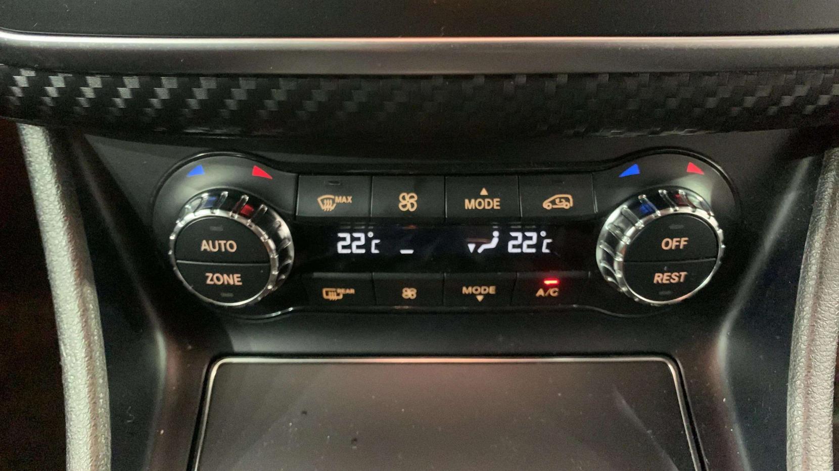 Mercedes-Benz A Class 1.6 A160 AMG Line Hatchback 5dr Petrol Manual Euro 6 (s/s) (102 ps)