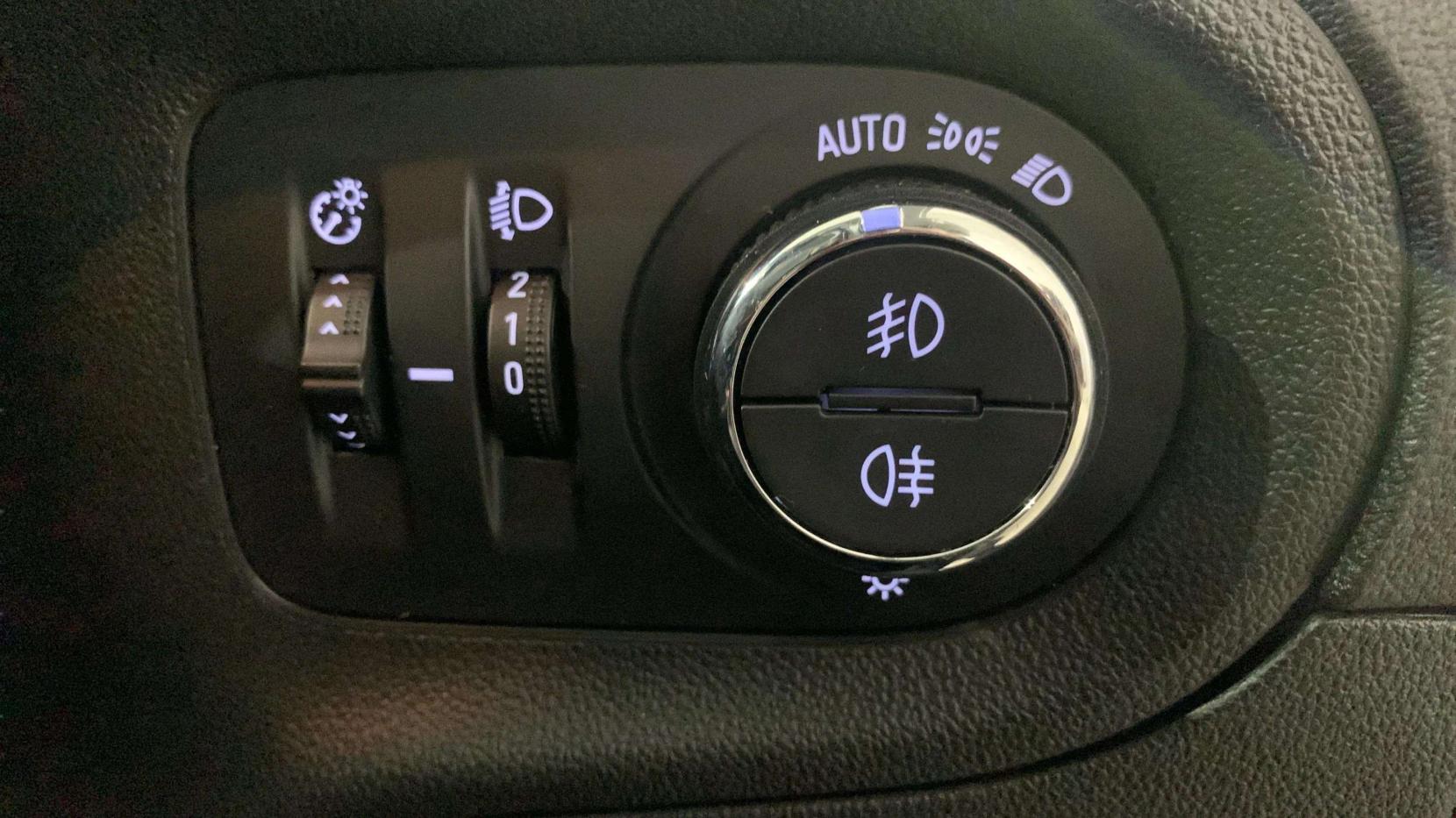 Vauxhall Grandland X 1.2 Turbo GPF SE SUV 5dr Petrol Manual Euro 6 (s/s) (130 ps)