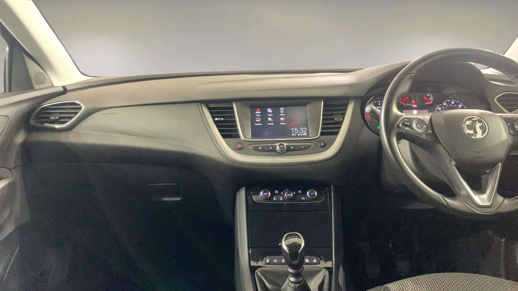 Vauxhall Grandland X 1.2 Turbo GPF SE SUV 5dr Petrol Manual Euro 6 (s/s) (130 ps)