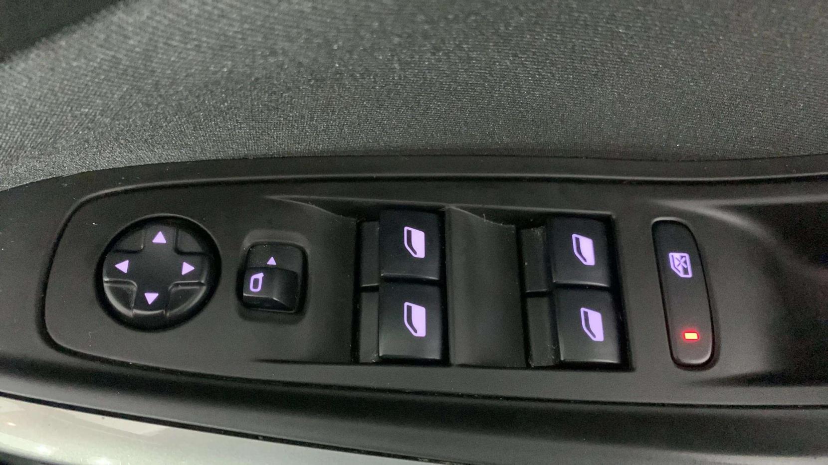 Vauxhall Grandland X 1.2 Turbo GPF SE SUV 5dr Petrol Manual Euro 6 (s/s) (130 ps)