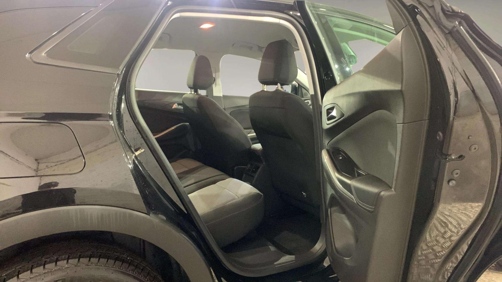 Vauxhall Grandland X 1.2 Turbo GPF SE SUV 5dr Petrol Manual Euro 6 (s/s) (130 ps)