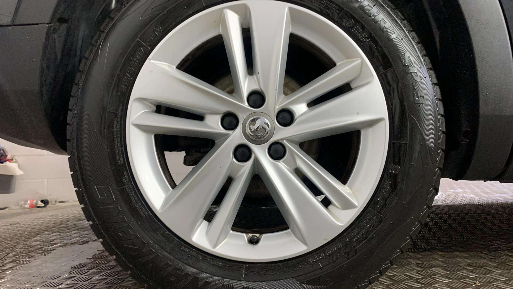 Vauxhall Grandland X 1.2 Turbo GPF SE SUV 5dr Petrol Manual Euro 6 (s/s) (130 ps)