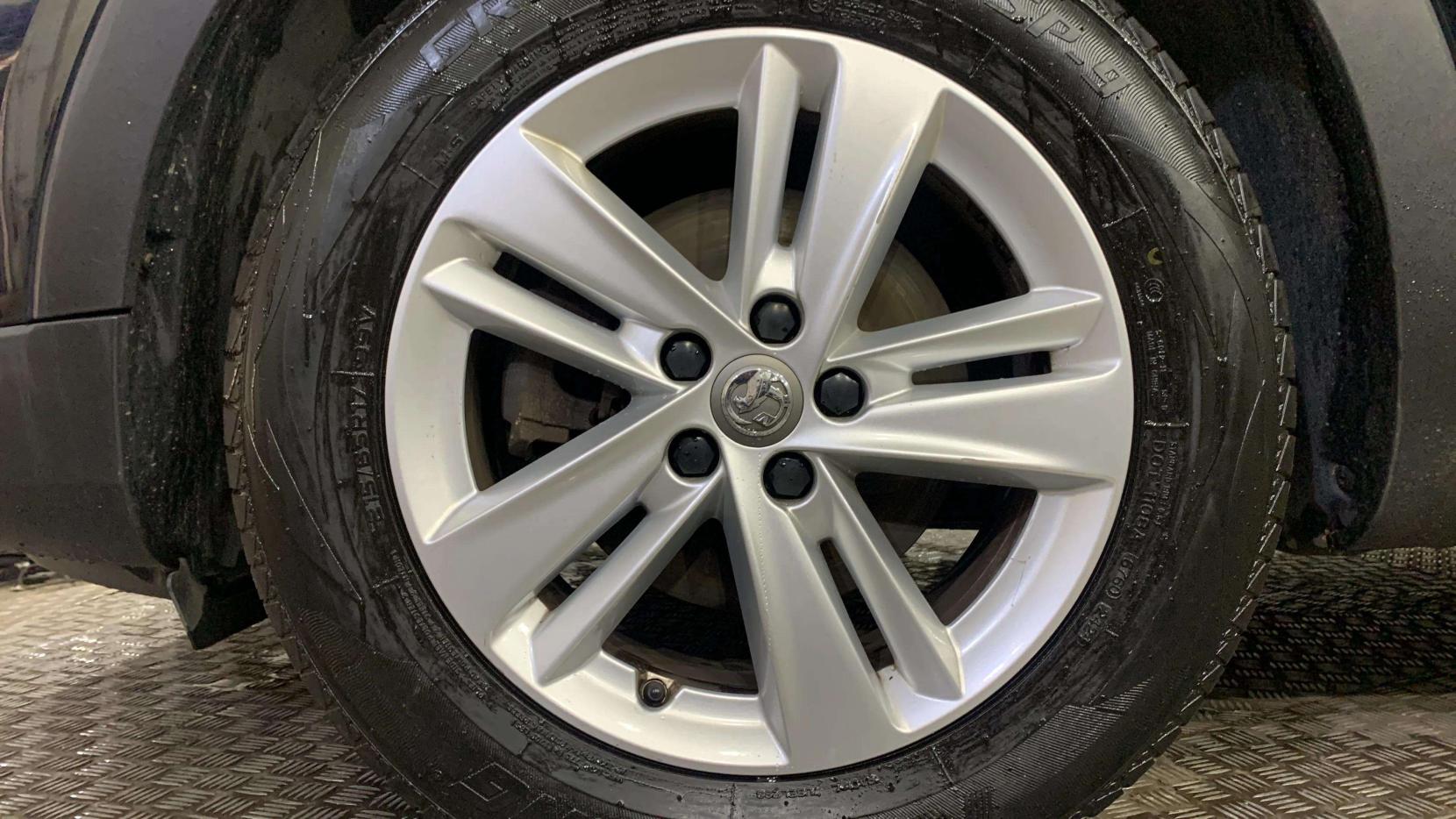 Vauxhall Grandland X 1.2 Turbo GPF SE SUV 5dr Petrol Manual Euro 6 (s/s) (130 ps)