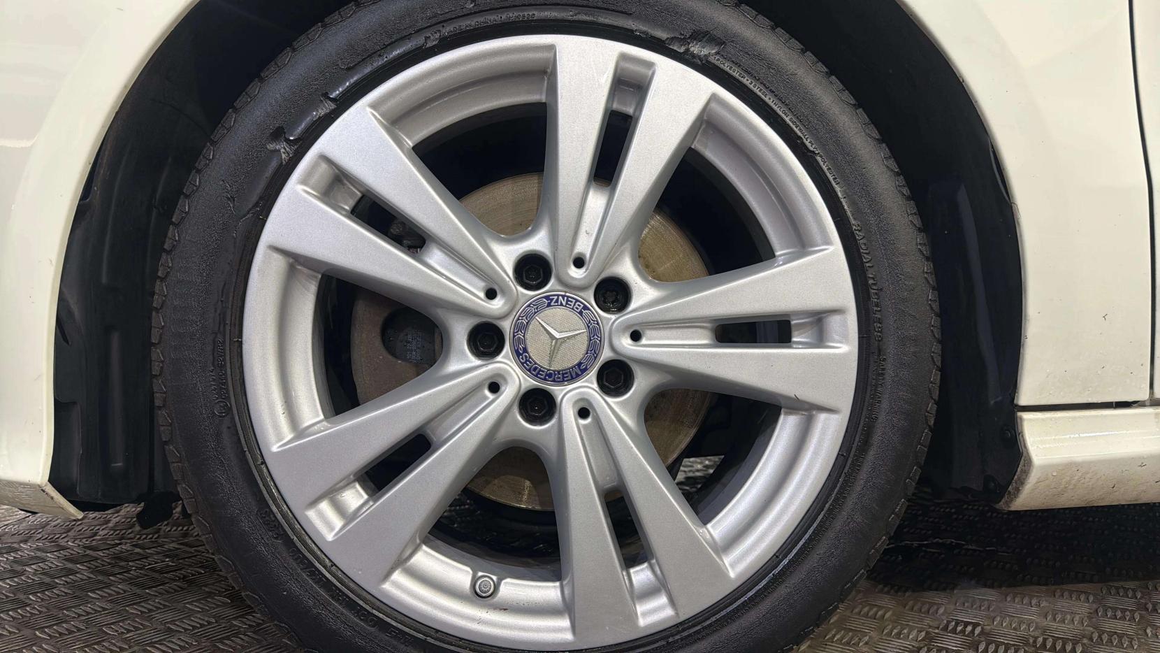 Mercedes-Benz A Class 2.1 A200d Sport (Premium) Hatchback 5dr Diesel 7G-DCT Euro 6 (s/s) (136 ps)