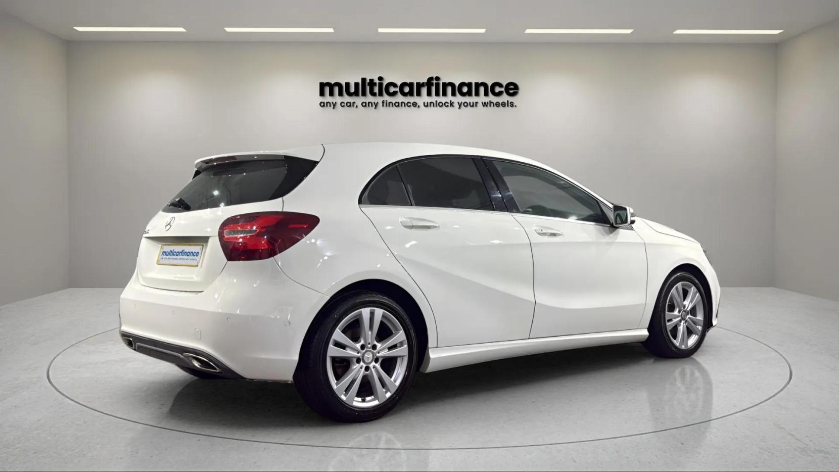 Mercedes-Benz A Class 2.1 A200d Sport (Premium) Hatchback 5dr Diesel 7G-DCT Euro 6 (s/s) (136 ps)