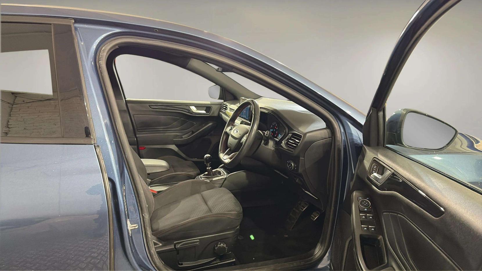 Ford Focus 1.0T EcoBoost ST-Line Hatchback 5dr Petrol Manual Euro 6 (s/s) (125 ps)