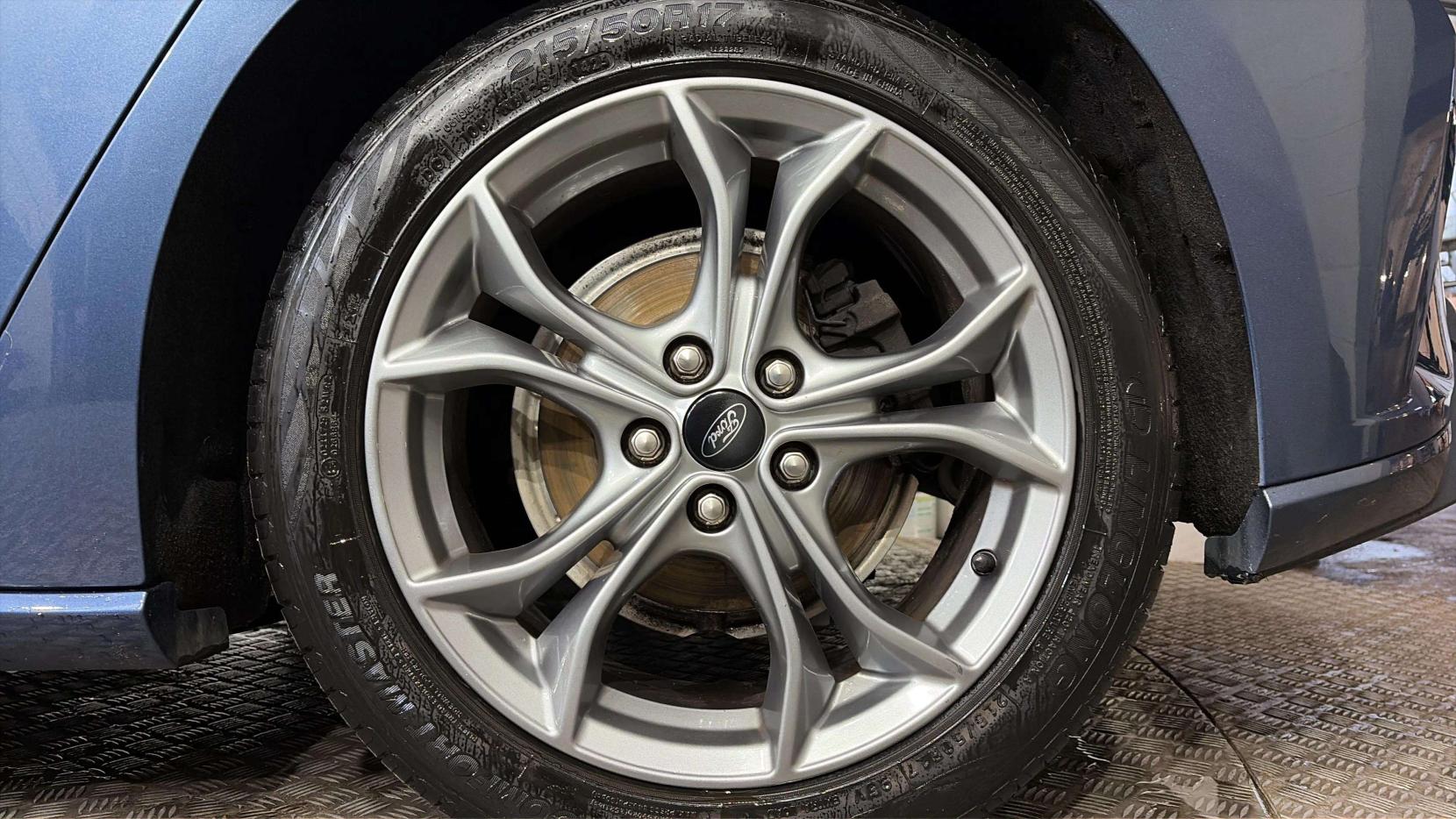 Ford Focus 1.0T EcoBoost ST-Line Hatchback 5dr Petrol Manual Euro 6 (s/s) (125 ps)