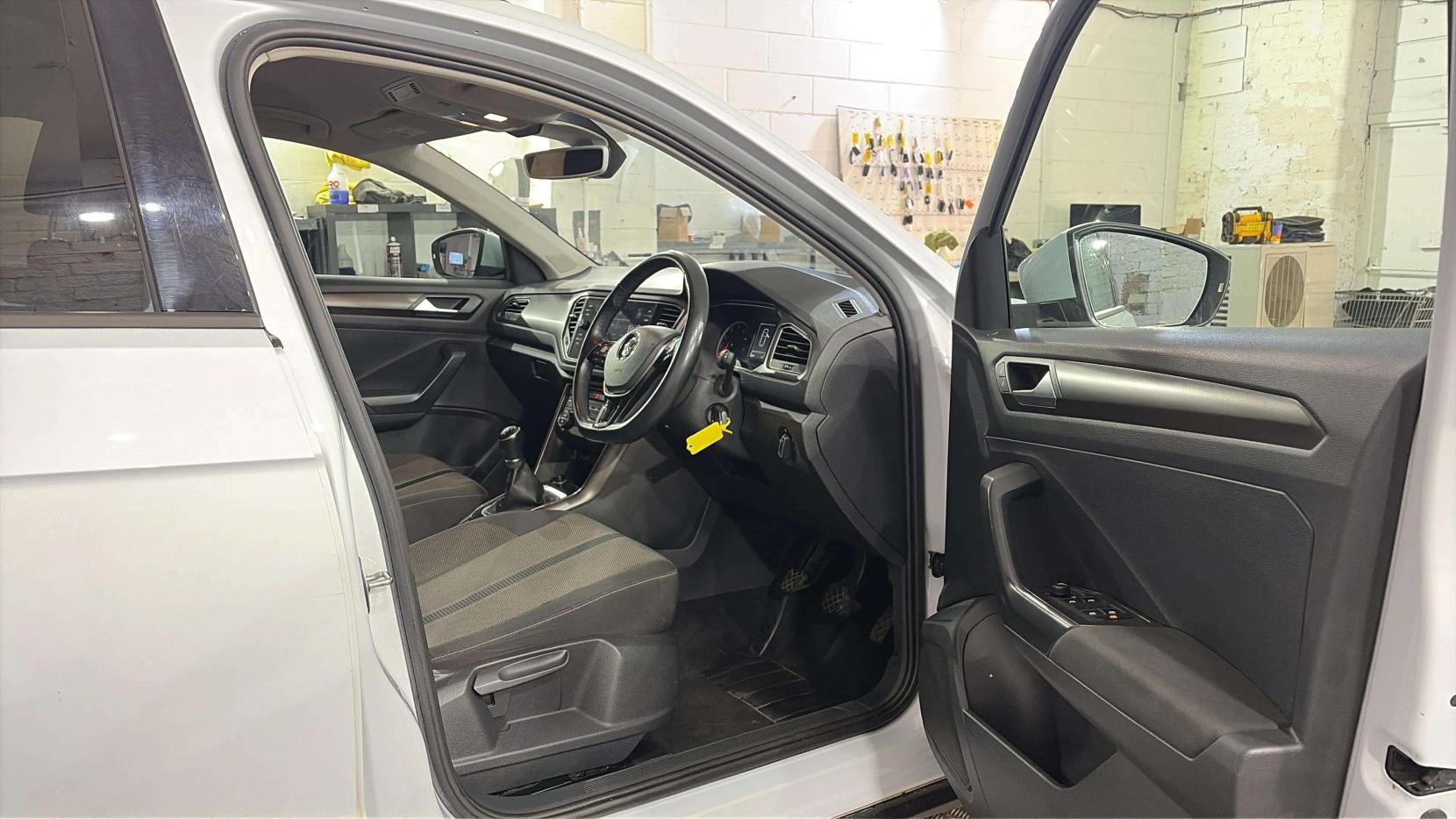 Volkswagen T-Roc 1.0 TSI GPF SE SUV 5dr Petrol Manual Euro 6 (s/s) (115 ps)