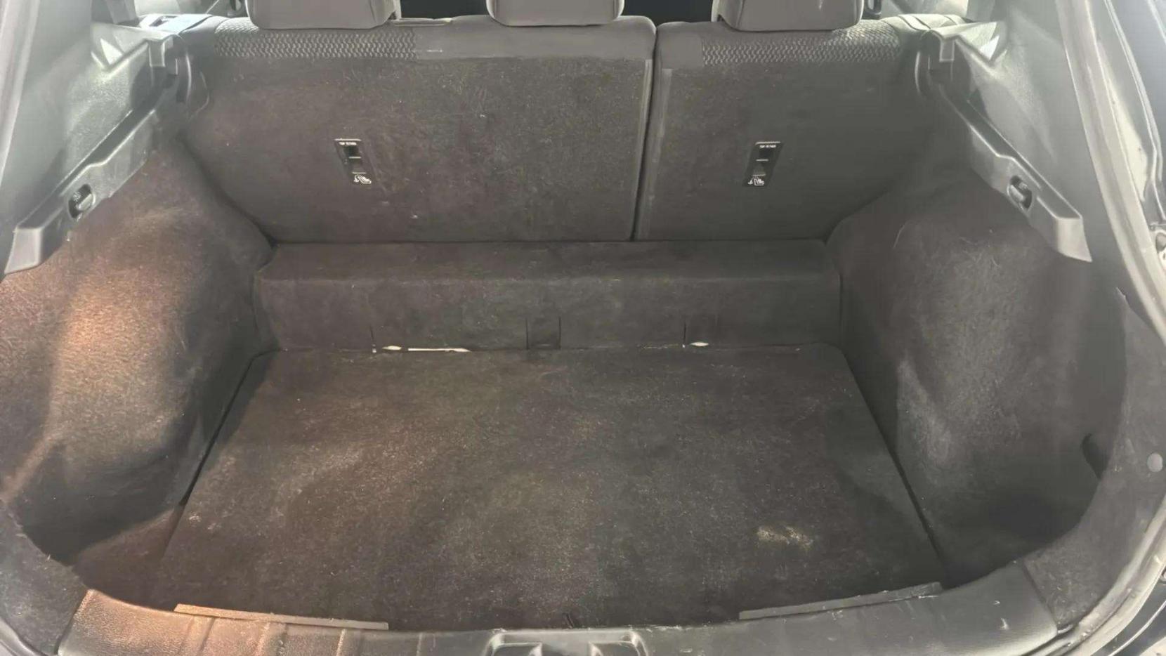 Nissan Qashqai 1.3 DIG-T Visia SUV 5dr Petrol Manual Euro 6 (s/s) (140 ps)