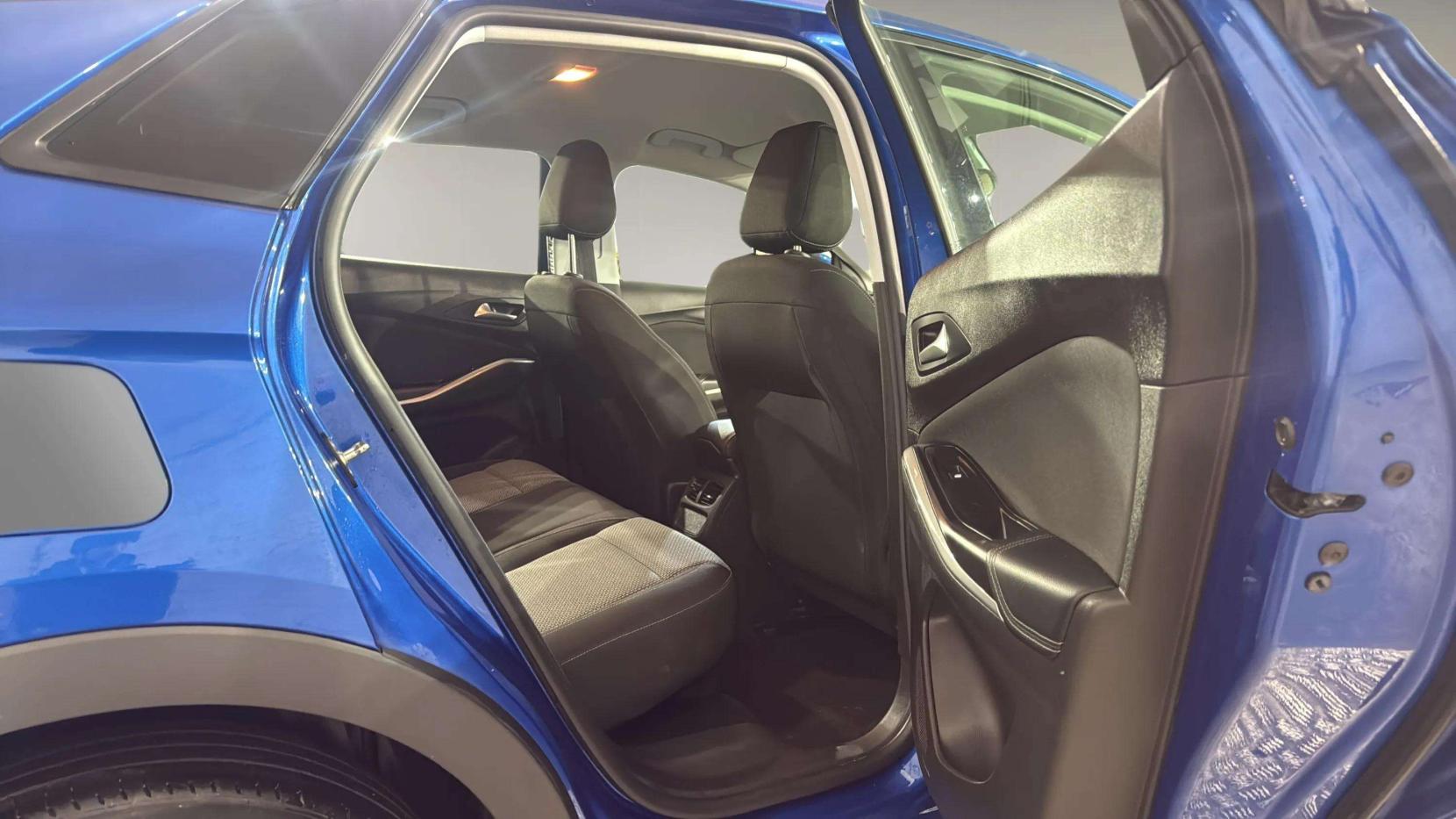 Vauxhall Grandland X 1.2 Turbo GPF SE SUV 5dr Petrol Manual Euro 6 (s/s) (130 ps)