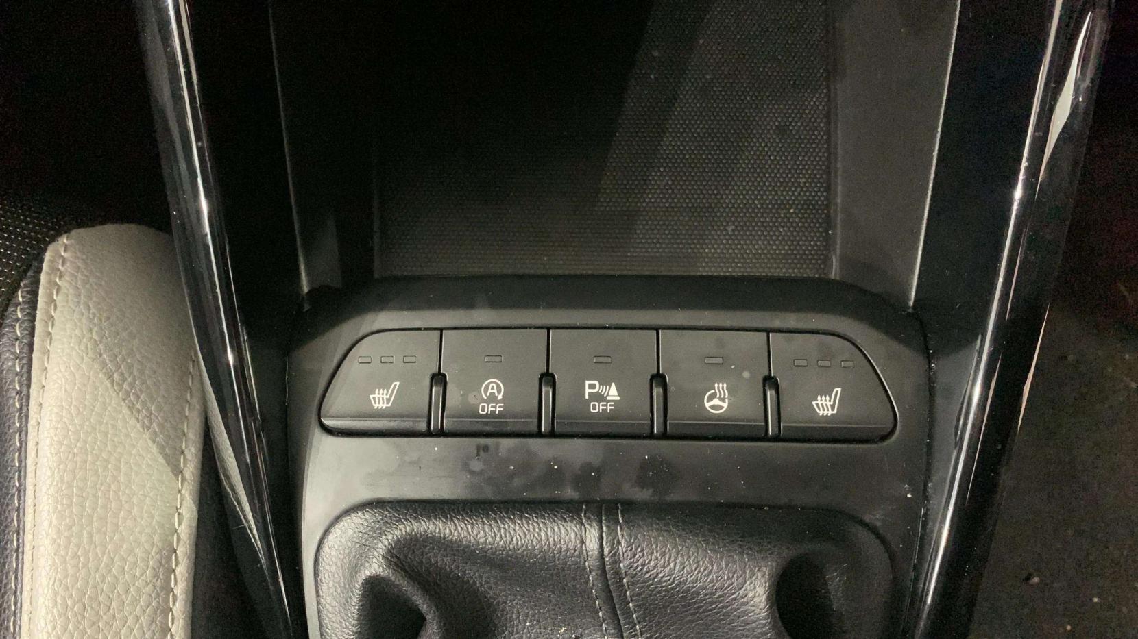 Kia Stonic 1.0 T-GDi First Edition SUV 5dr Petrol Manual Euro 6 (s/s) (118 bhp)