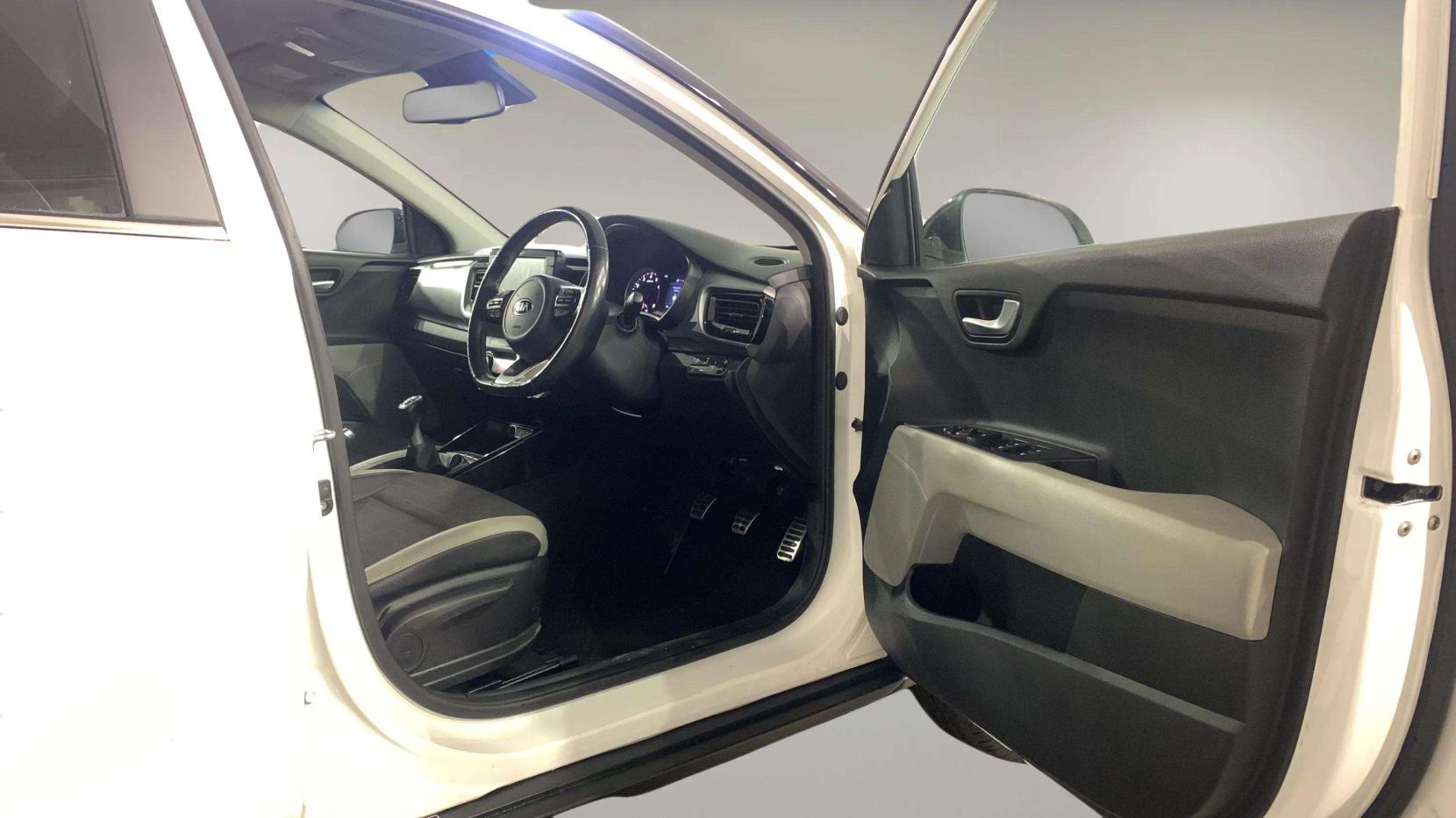 Kia Stonic 1.0 T-GDi First Edition SUV 5dr Petrol Manual Euro 6 (s/s) (118 bhp)