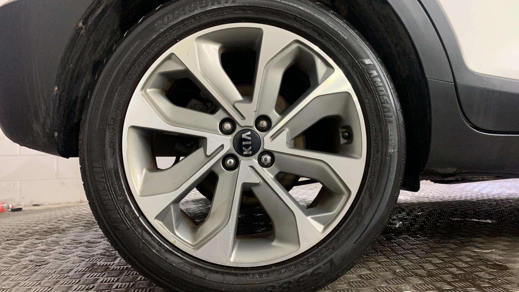 Kia Stonic 1.0 T-GDi First Edition SUV 5dr Petrol Manual Euro 6 (s/s) (118 bhp)