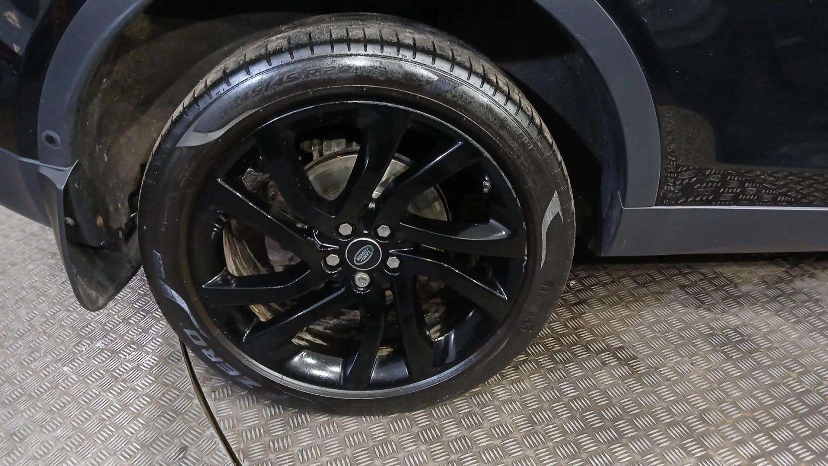 Land Rover Discovery Sport 2.0 TD4 HSE Luxury SUV 5dr Diesel Auto 4WD Euro 6 (s/s) (180 ps)