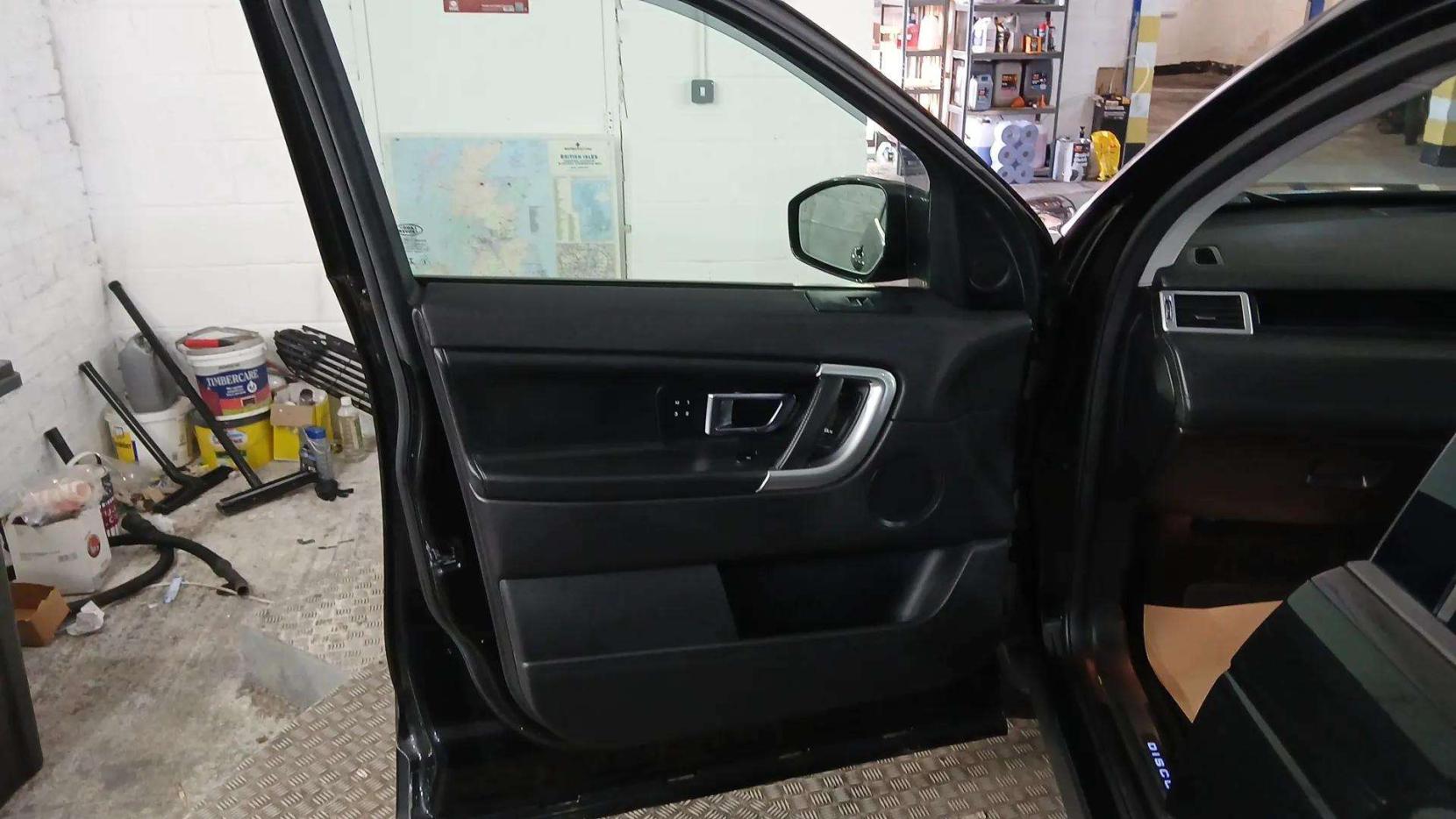 Land Rover Discovery Sport 2.0 TD4 HSE Luxury SUV 5dr Diesel Auto 4WD Euro 6 (s/s) (180 ps)