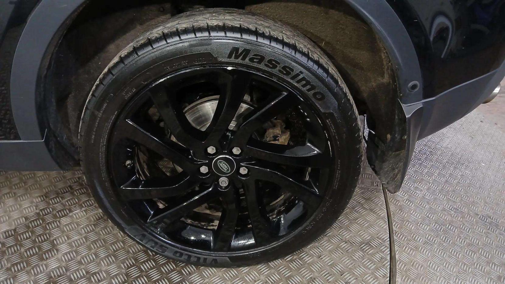 Land Rover Discovery Sport 2.0 TD4 HSE Luxury SUV 5dr Diesel Auto 4WD Euro 6 (s/s) (180 ps)