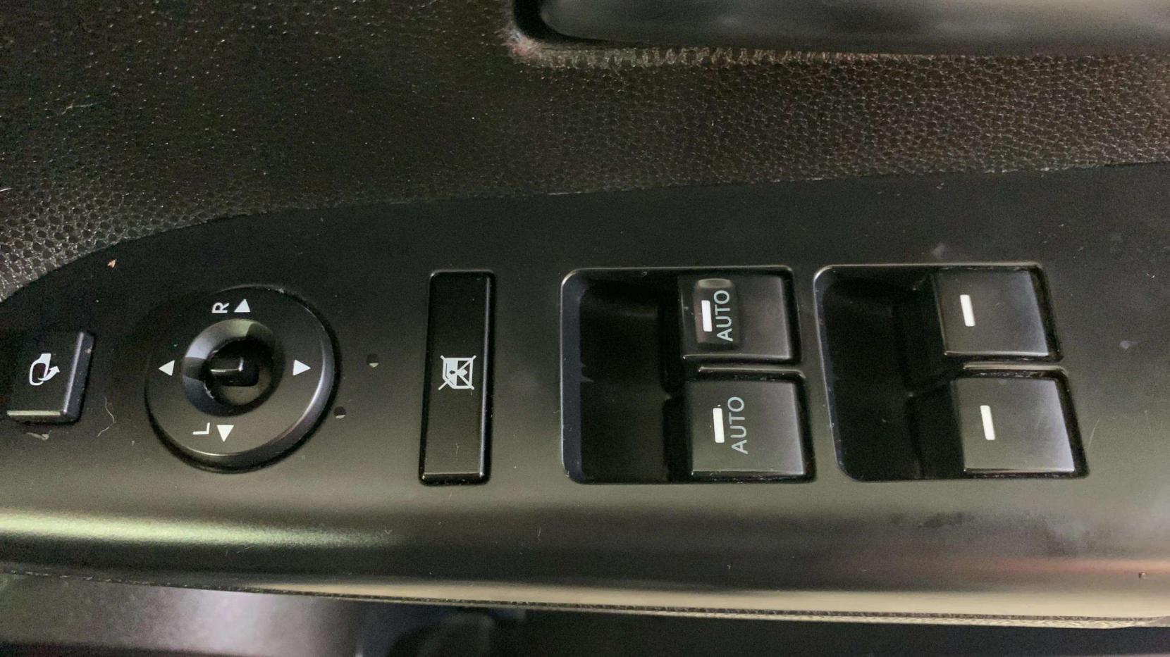 Kia Venga 1.6 3 MPV 5dr Petrol Auto Euro 6 (123 bhp)