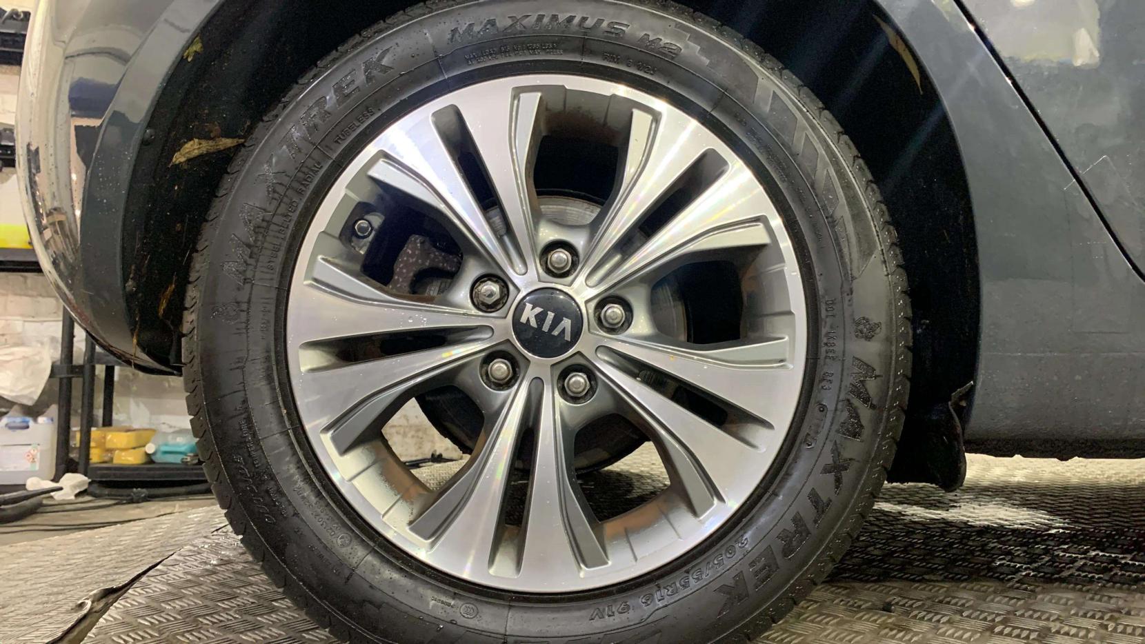 Kia Venga 1.6 3 MPV 5dr Petrol Auto Euro 6 (123 bhp)