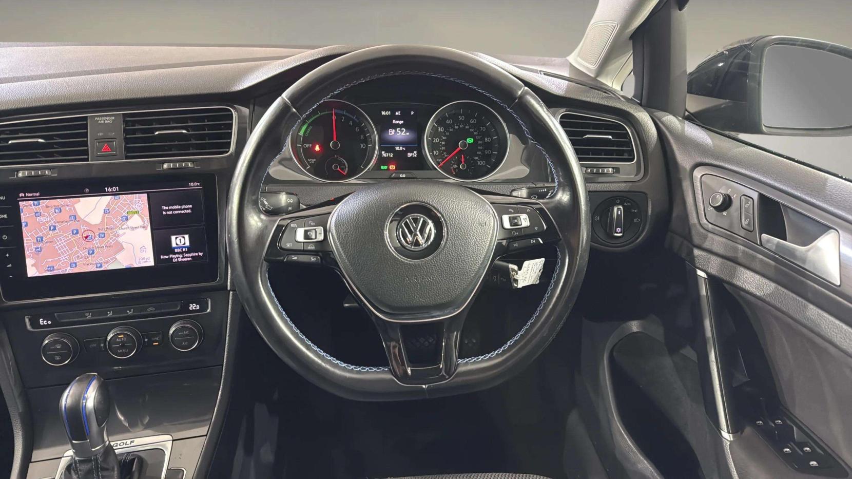 Volkswagen e-Golf 35.8kWh e-Golf Hatchback 5dr Electric Auto (136 ps)