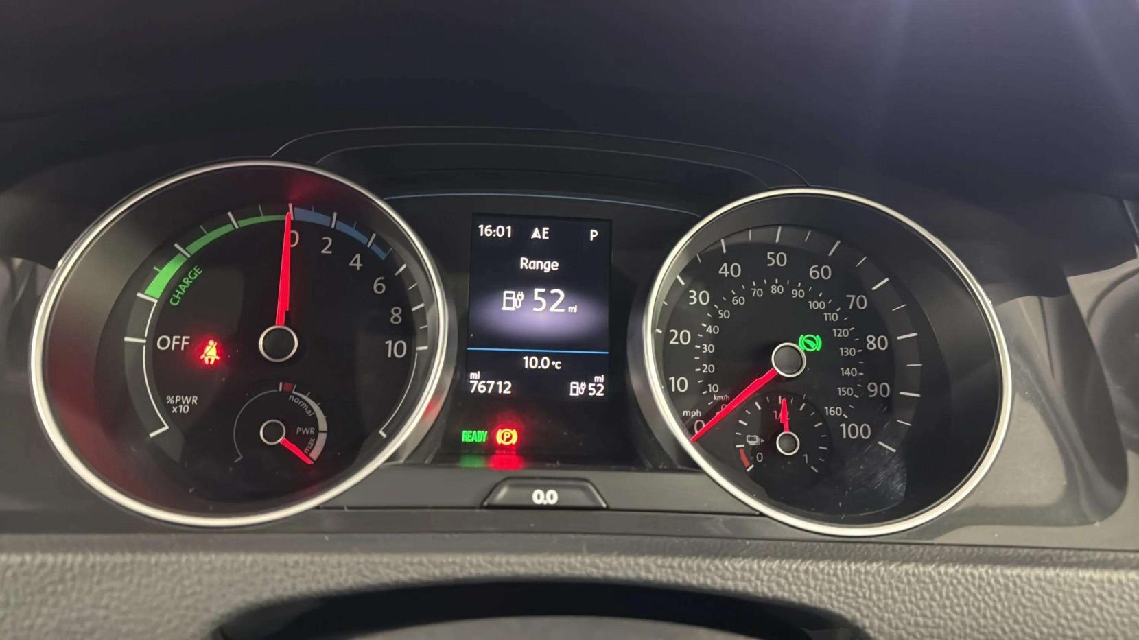 Volkswagen e-Golf 35.8kWh e-Golf Hatchback 5dr Electric Auto (136 ps)