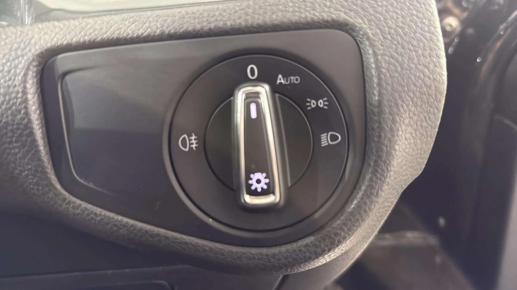 Volkswagen e-Golf 35.8kWh e-Golf Hatchback 5dr Electric Auto (136 ps)
