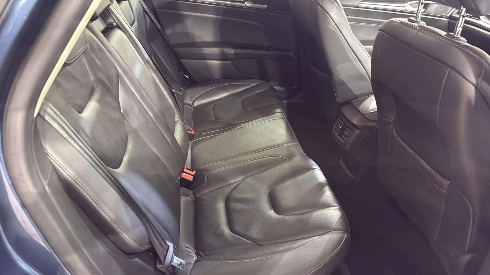 Ford Mondeo 2.0 EcoBlue Titanium Edition Hatchback 5dr Diesel Manual Euro 6 (s/s) (150 ps)