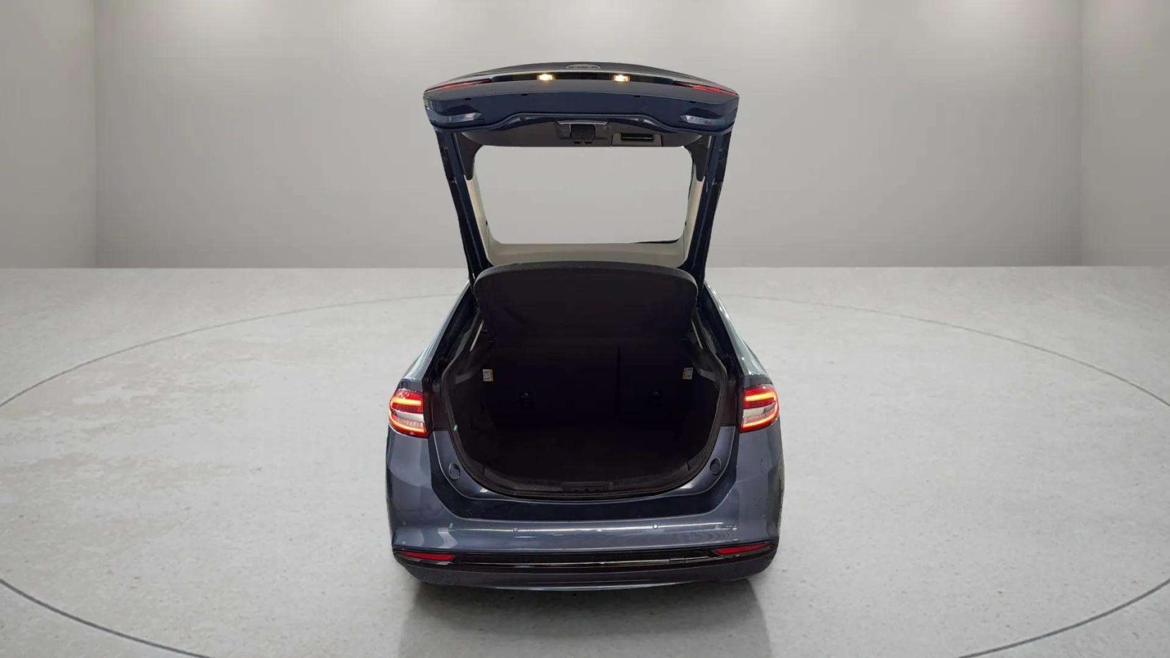 Ford Mondeo 2.0 EcoBlue Titanium Edition Hatchback 5dr Diesel Manual Euro 6 (s/s) (150 ps)