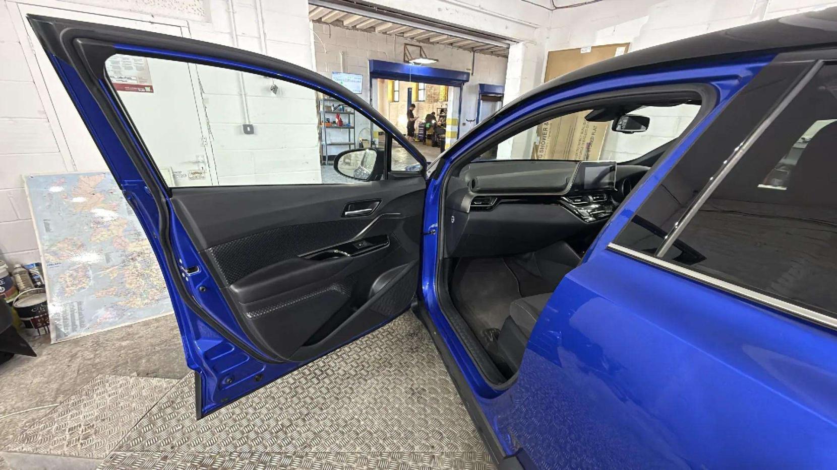 Toyota C-HR 1.8 VVT-h Dynamic SUV 5dr Petrol Hybrid CVT Euro 6 (s/s) (122 ps)