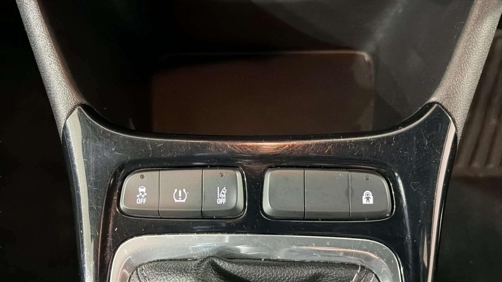 Vauxhall Crossland X 1.2 SE Nav SUV 5dr Petrol Manual Euro 6 (81 ps)