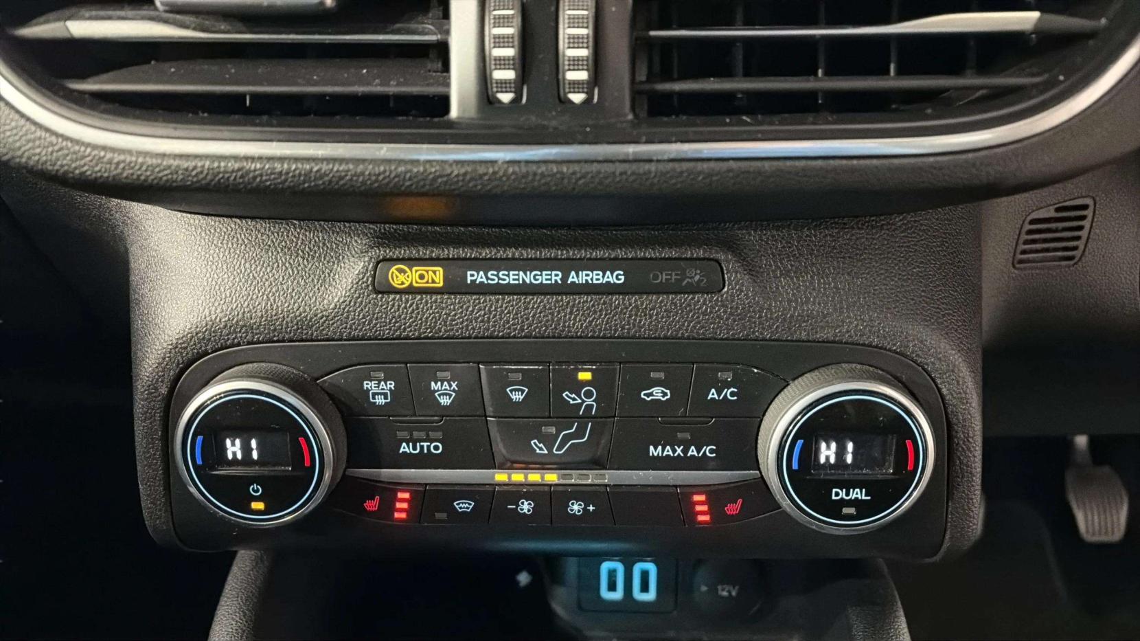 Ford Focus 1.5 EcoBlue Titanium Hatchback 5dr Diesel Manual Euro 6 (s/s) (120 ps)