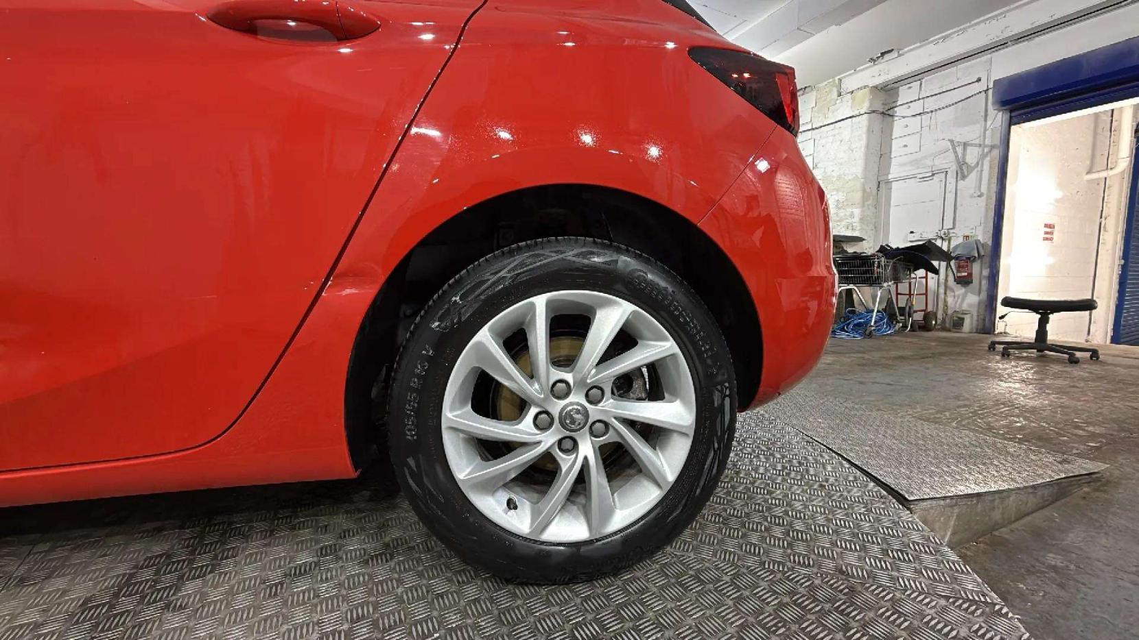 Vauxhall Astra 1.2 Turbo Business Edition Nav Hatchback 5dr Petrol Manual Euro 6 (s/s) (110 ps)