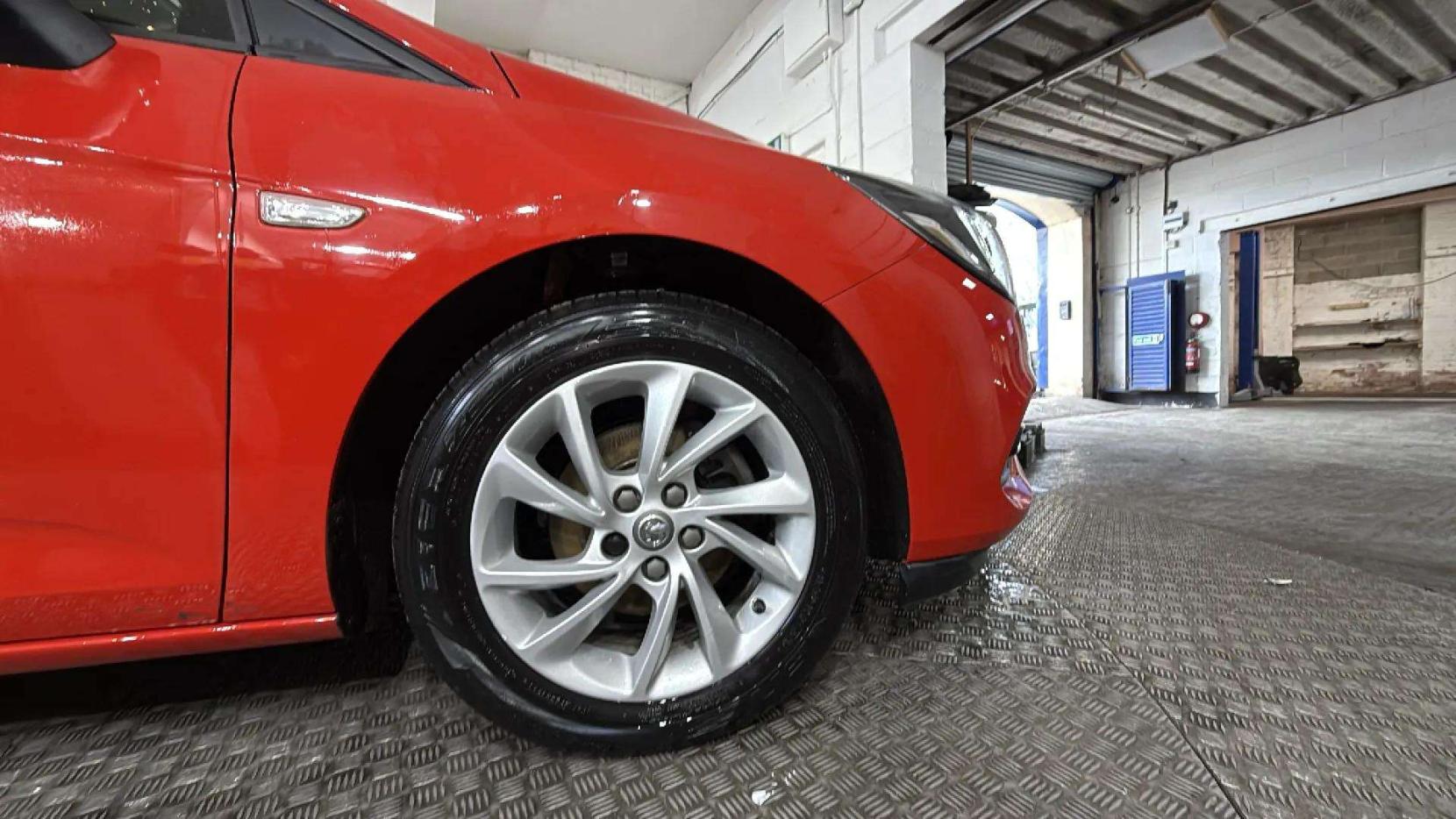 Vauxhall Astra 1.2 Turbo Business Edition Nav Hatchback 5dr Petrol Manual Euro 6 (s/s) (110 ps)