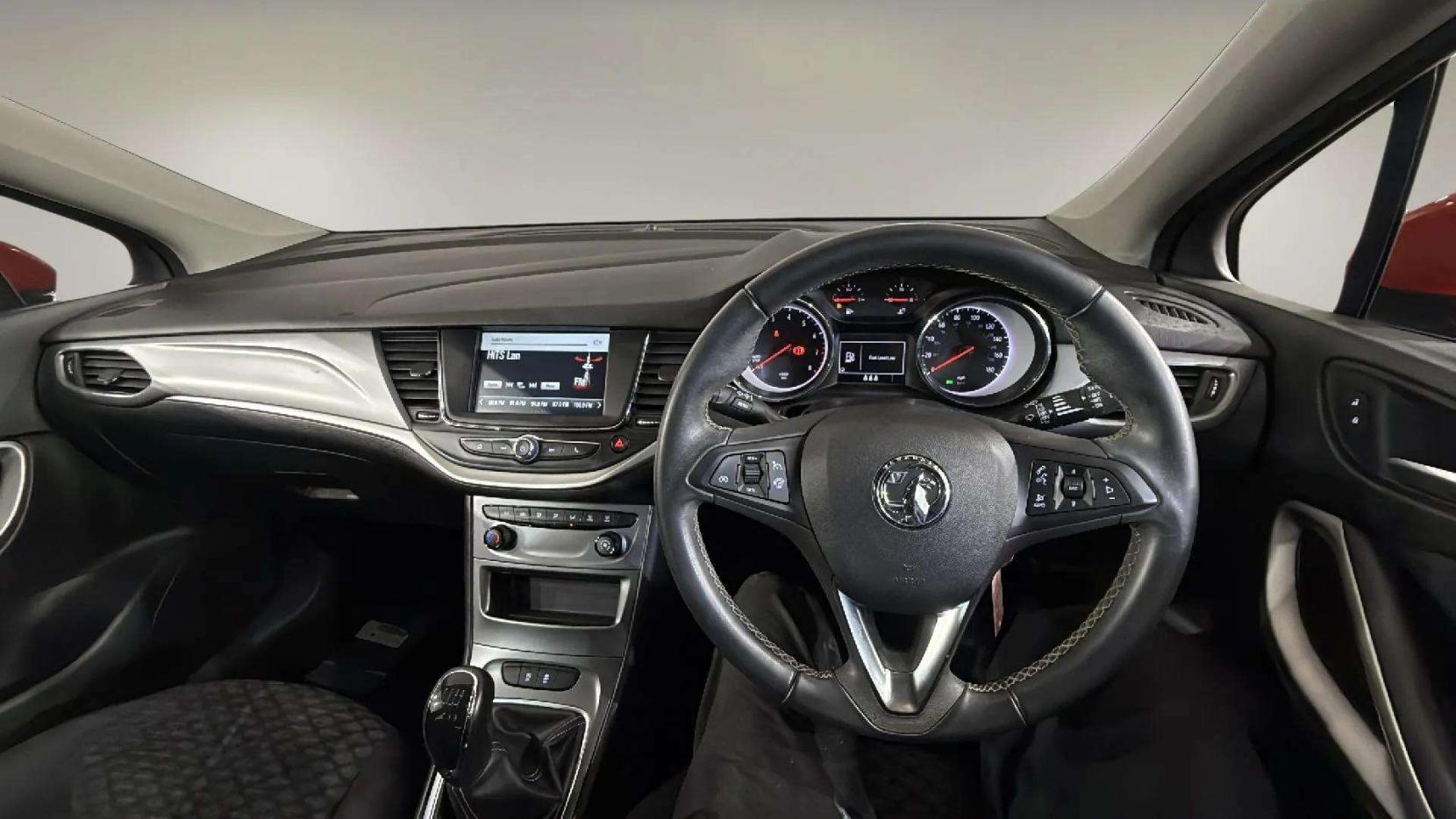 Vauxhall Astra 1.2 Turbo Business Edition Nav Hatchback 5dr Petrol Manual Euro 6 (s/s) (110 ps)